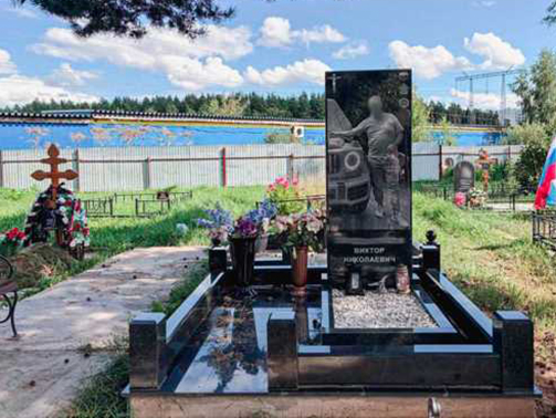 Памятники из гранита и мрамора заказать в Москве