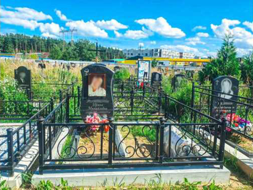 Помощь в похоронах, гробы, венки и цветы в Москве